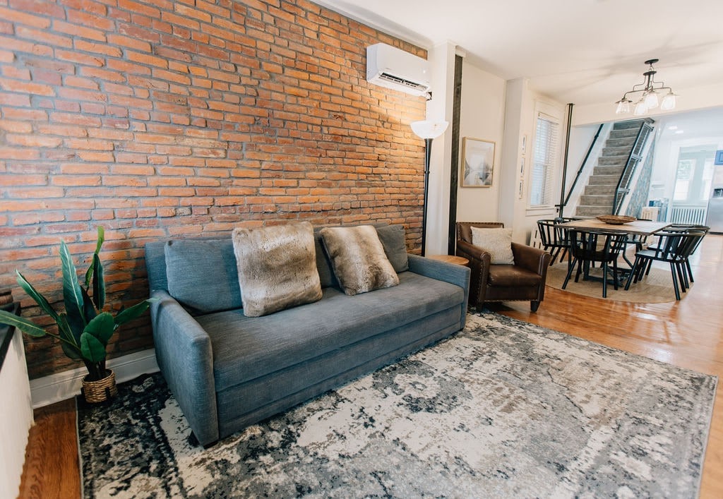 Comfy Reno’d Home - Heart of Downtown Lancaster