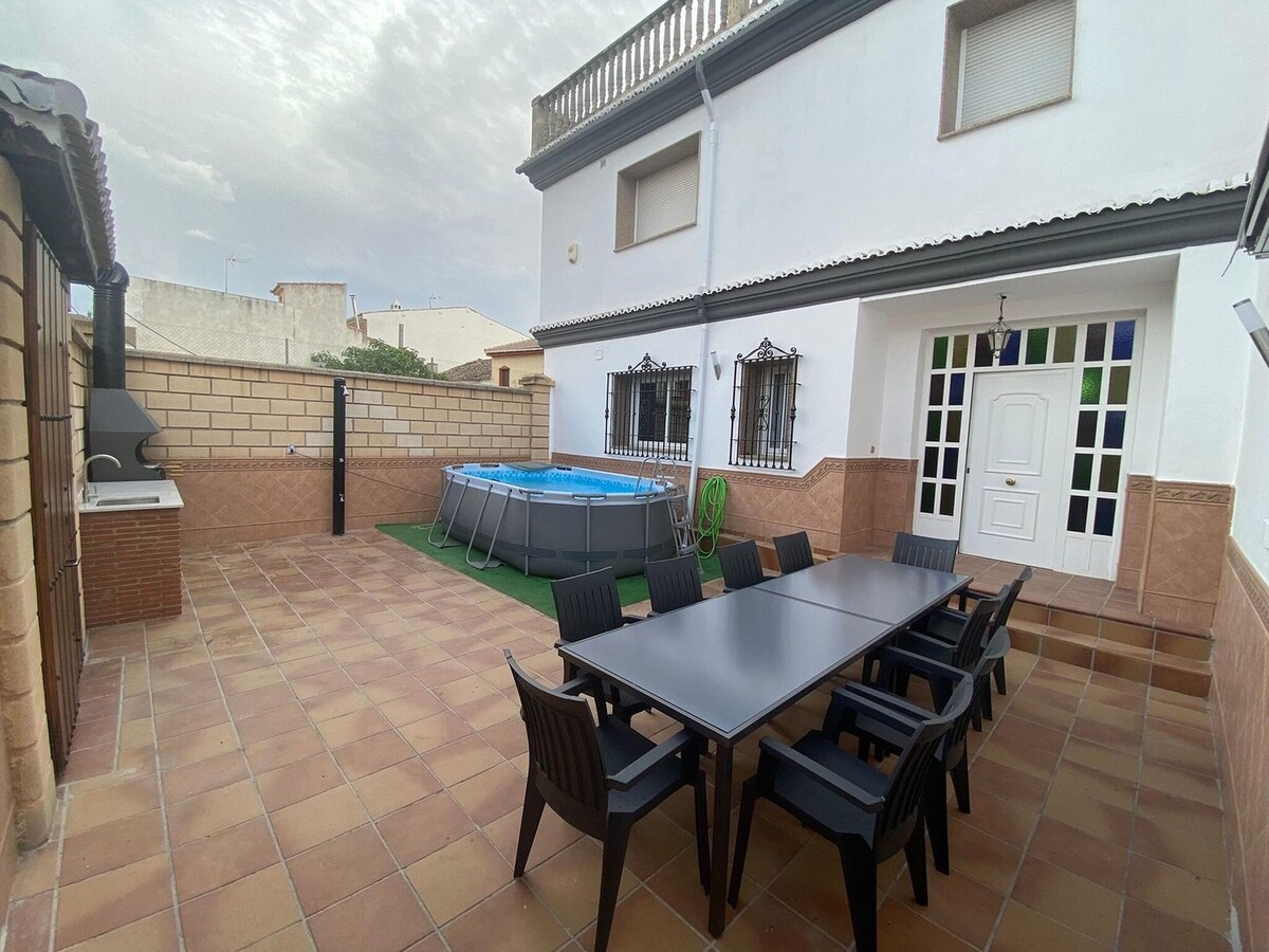 Fantastic Rural House in Montillana with swimming pool.