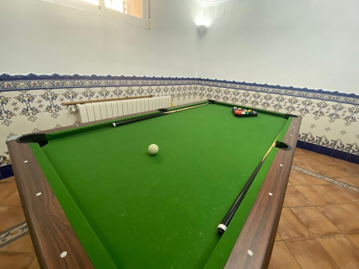 Fantastic Rural House in Montillana with swimming pool.