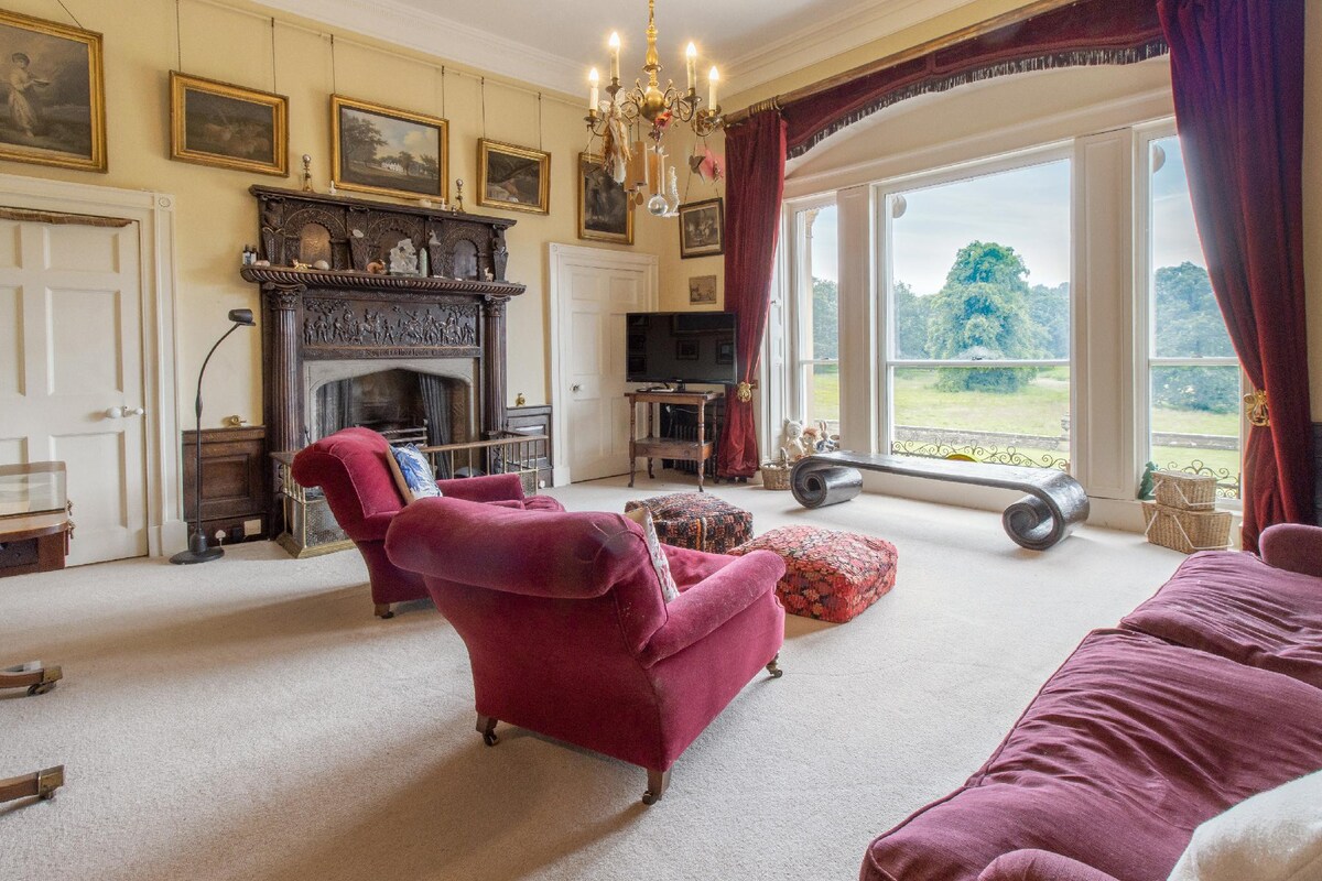 3-bedroom self-catering flat in Broughton Hall