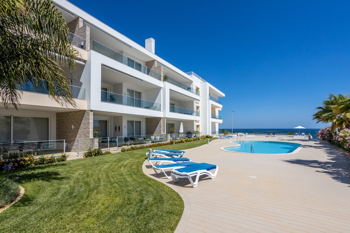 CoolHouses Algarve Lagos | 3 Bed modern Flat w/ outdoor/Indoor pool & SPA | Amor à Vida