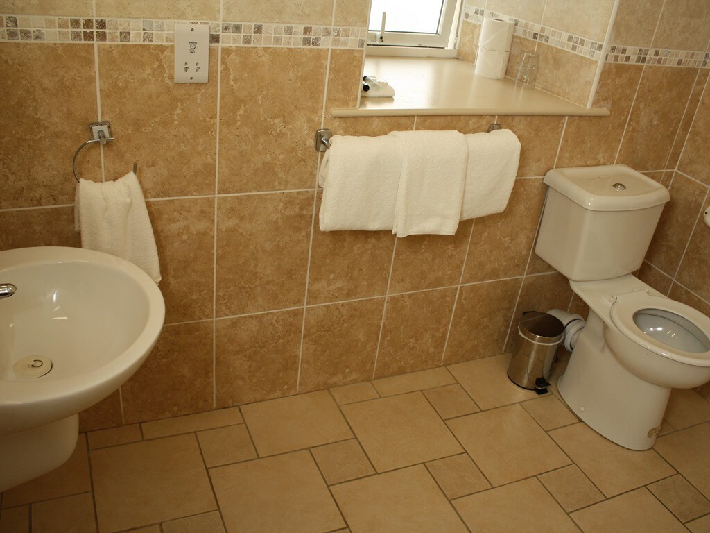 Double Wet room at Woodhill House