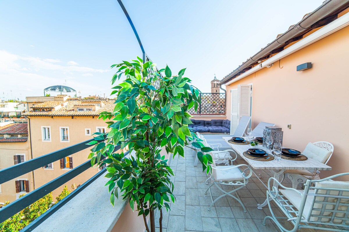Luxury Jacuzzi Terrace in Trastevere!