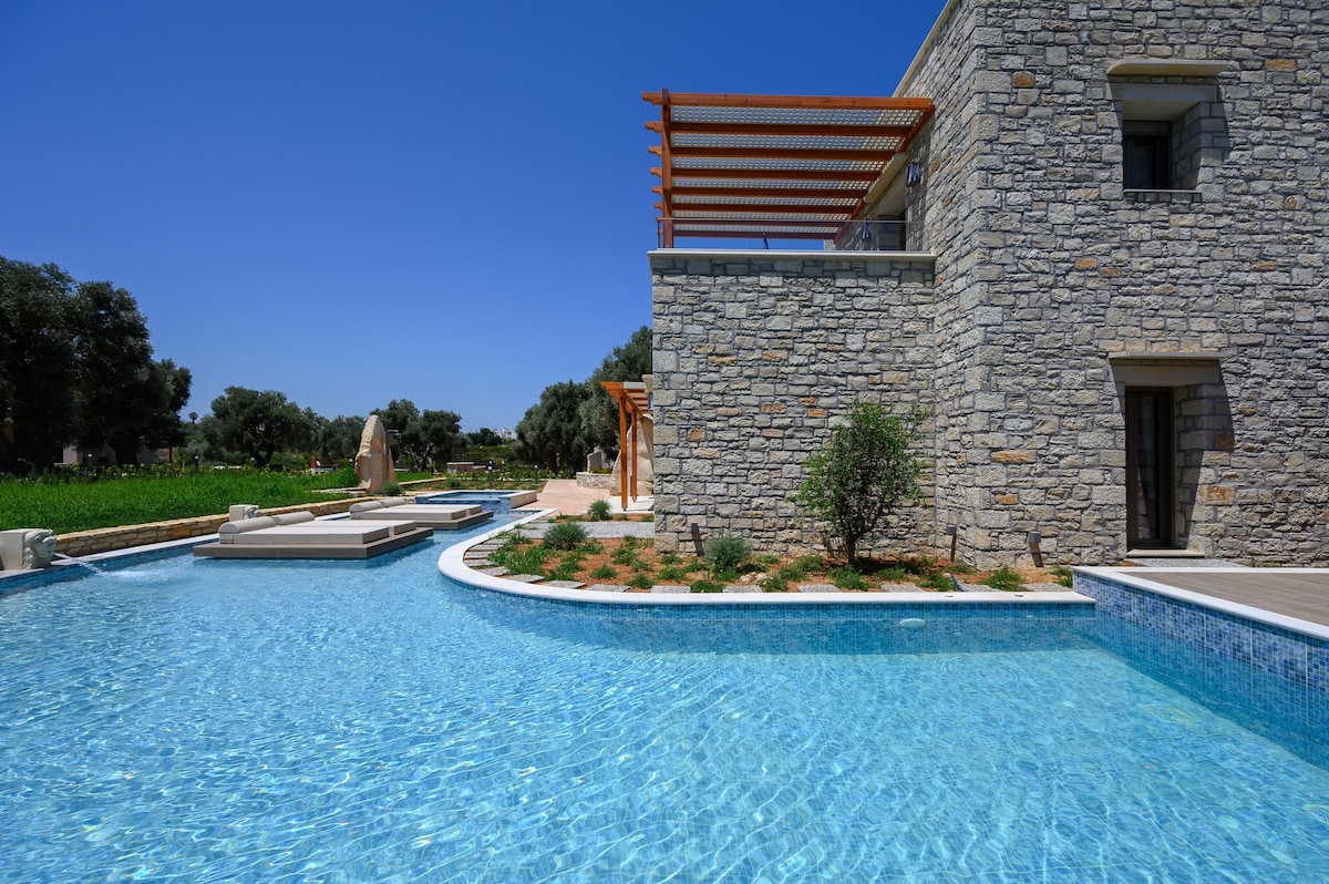 Rosemary villa,Huge private pool,Garden,Near beach