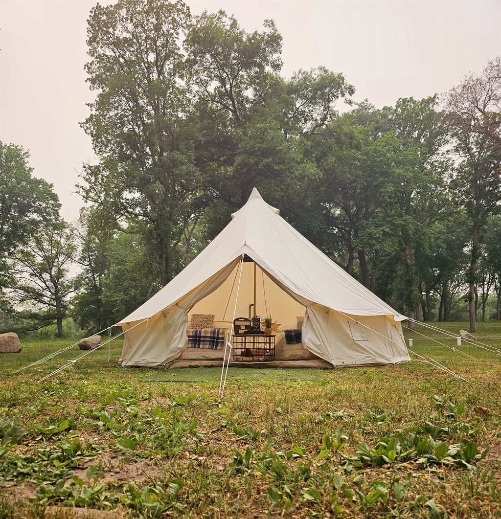 Glamp Tent at Historic estate Big Rock Creek