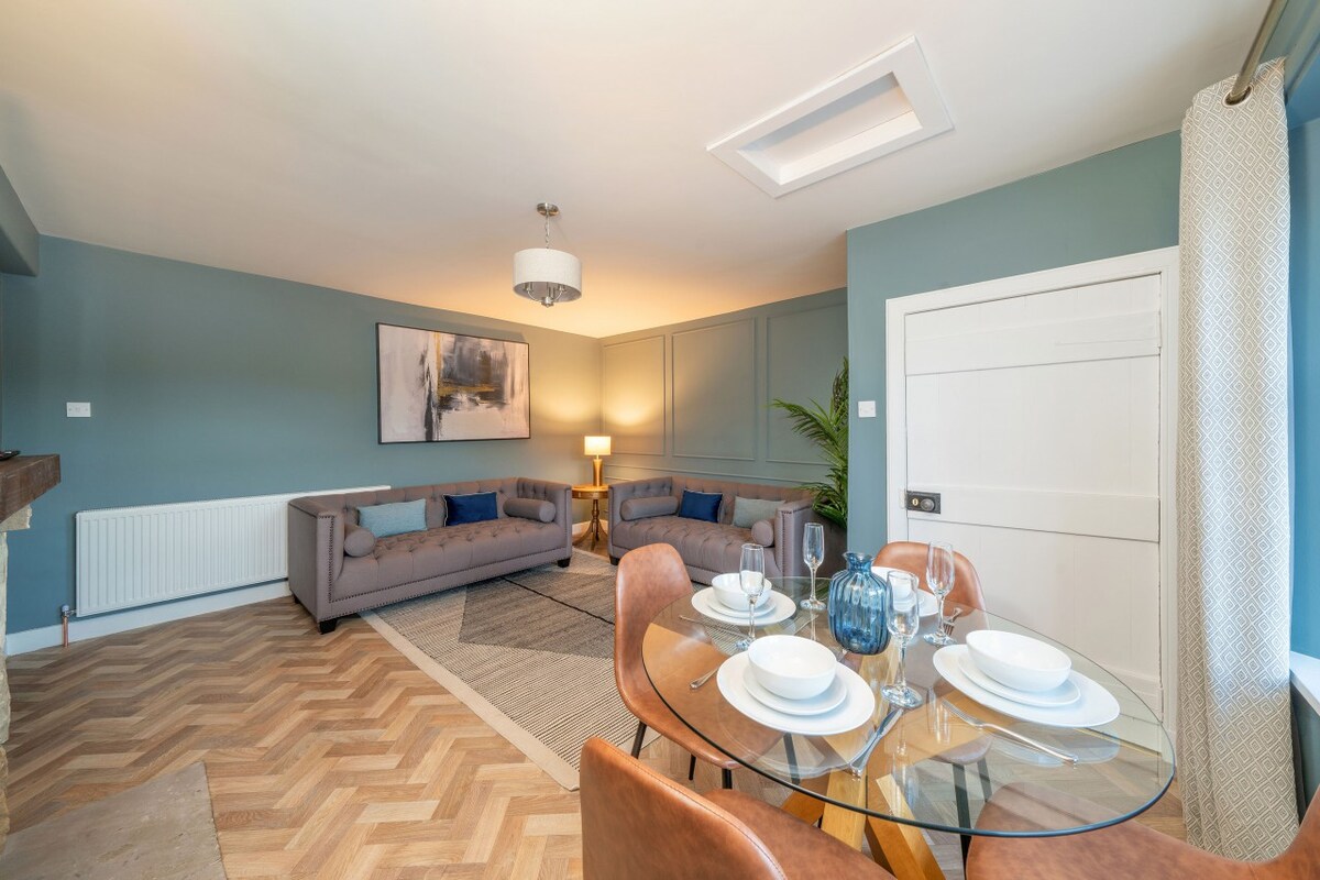 Clubhouse Cottage - stylish 2 bed, pet friendly!