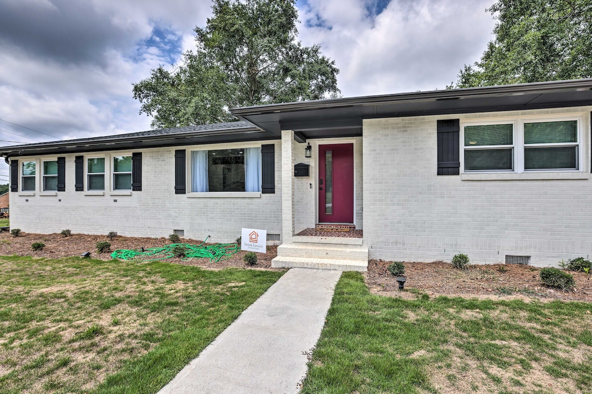 Modern, Colorful Home ~ 2 Mi to Tuskegee Uni