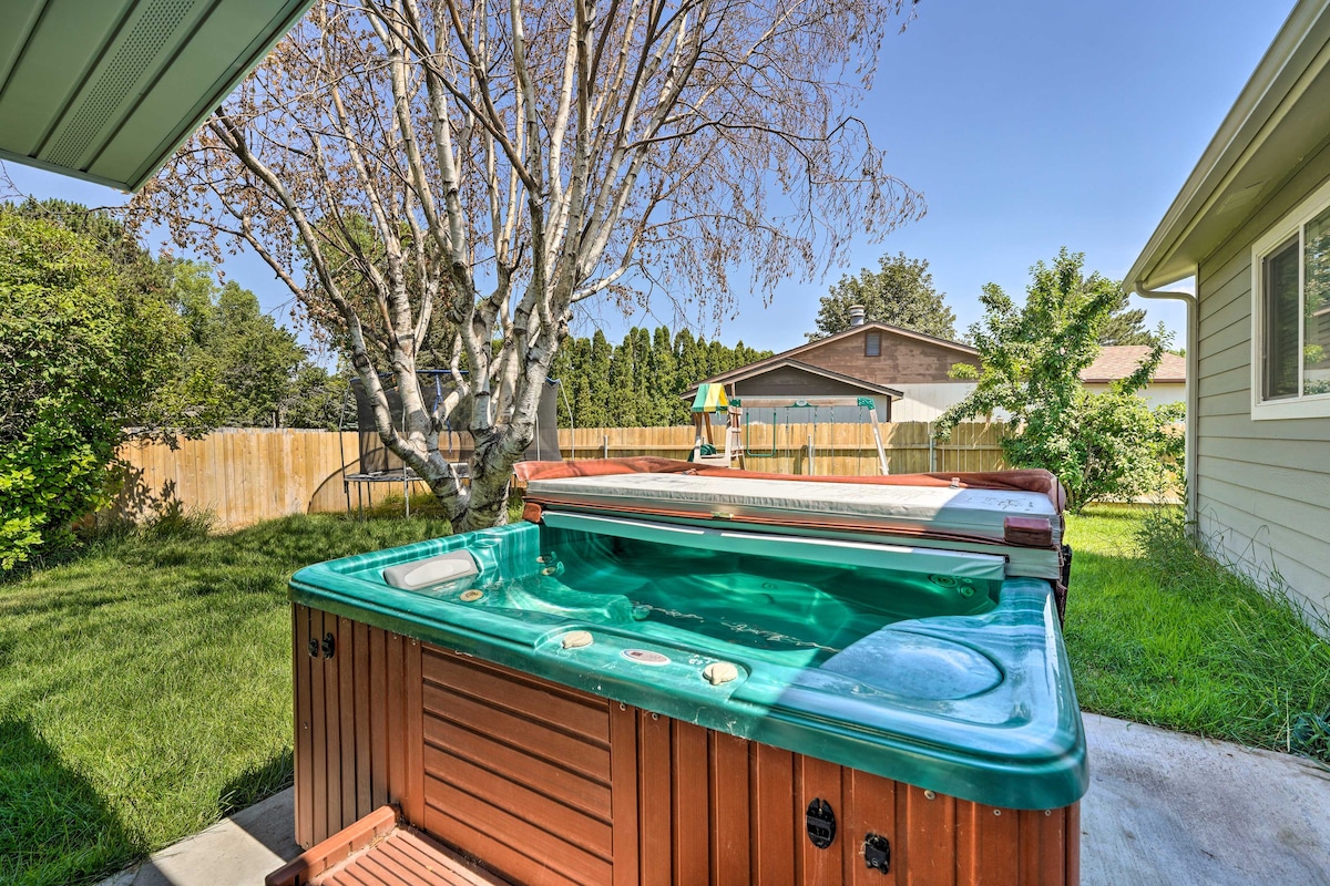 Lovely Twin Falls Home w/ Private Hot Tub!