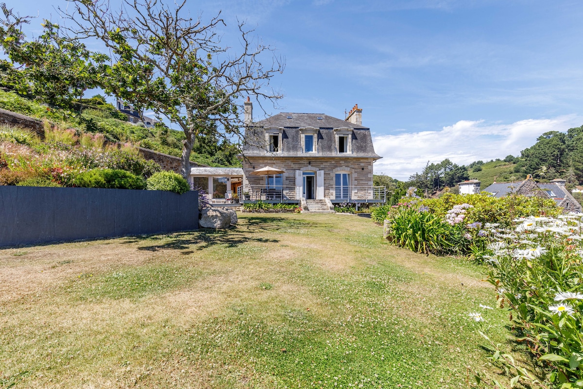 Villa Les Roches Mauves -  sea view