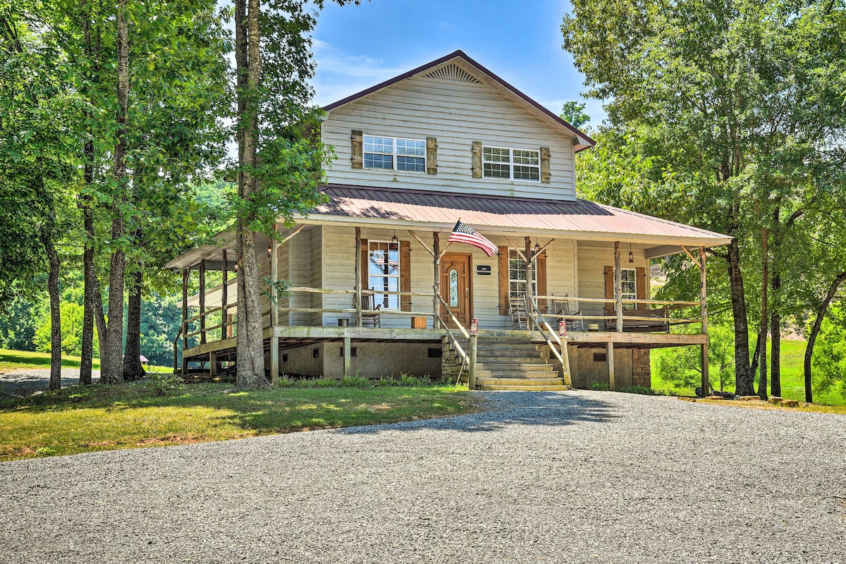 Lakeside Cabin Nestled in Kudzu Cove Resort!