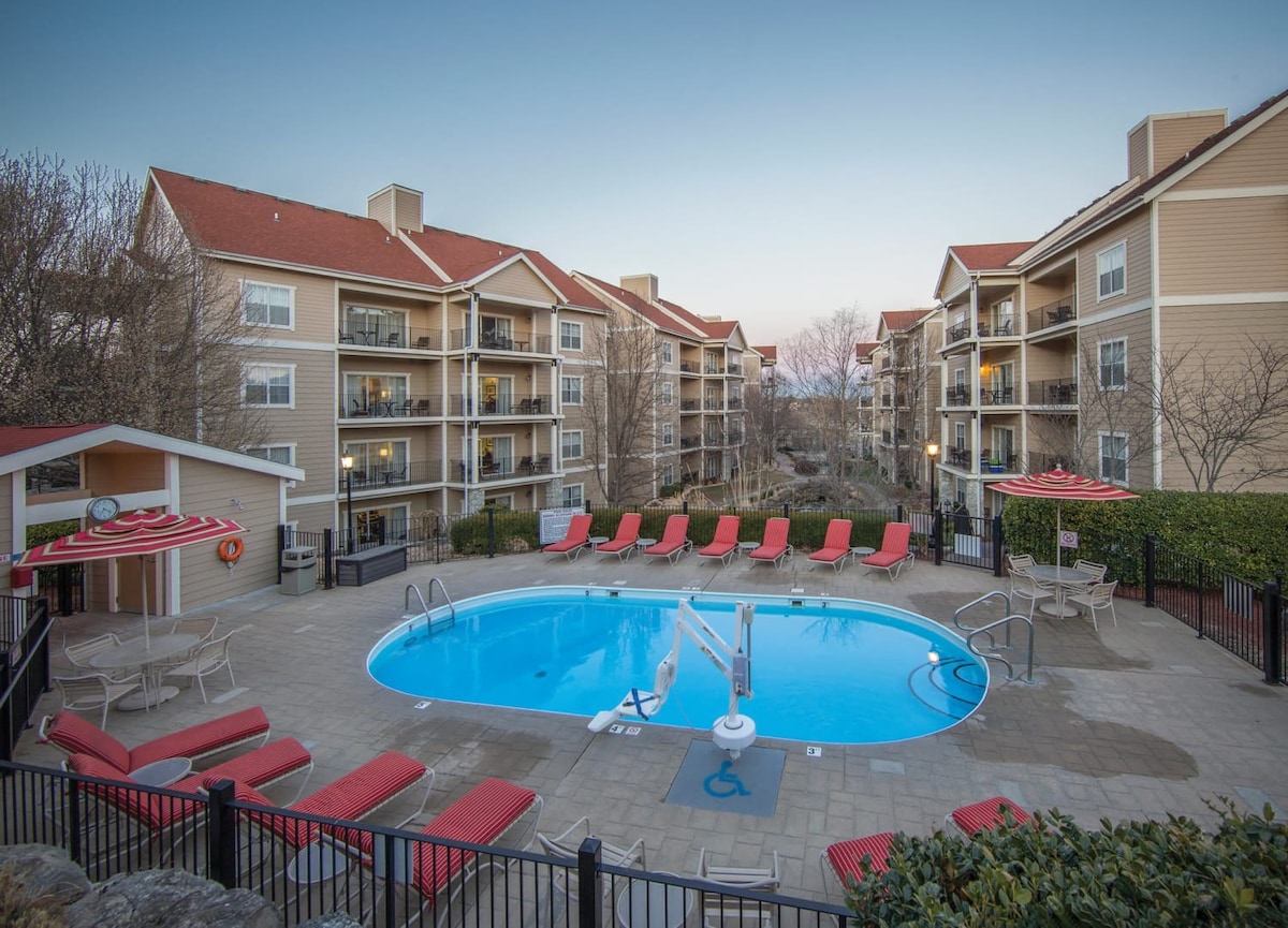 Relaxing 3BR King Suite at Wyndham Branson Meadows