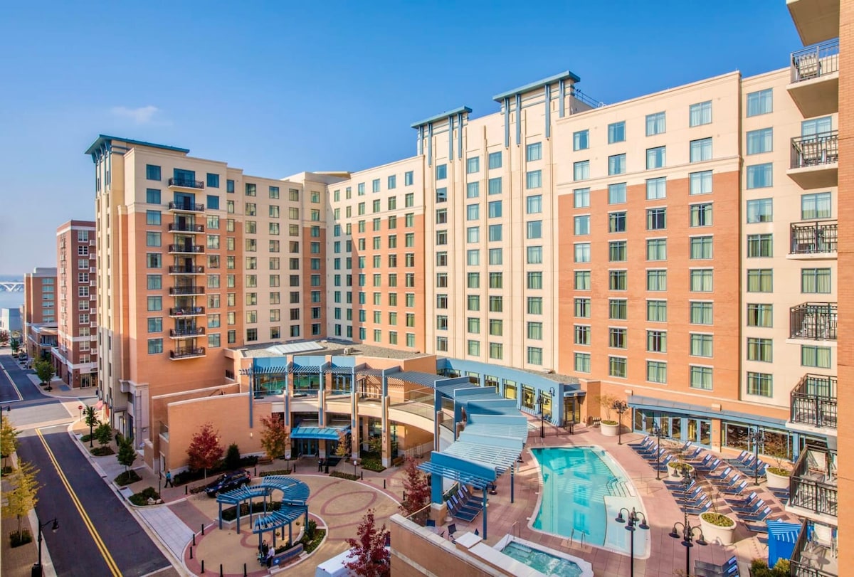 Wyndham National Harbor | 1BR/1BA King Bed Suite