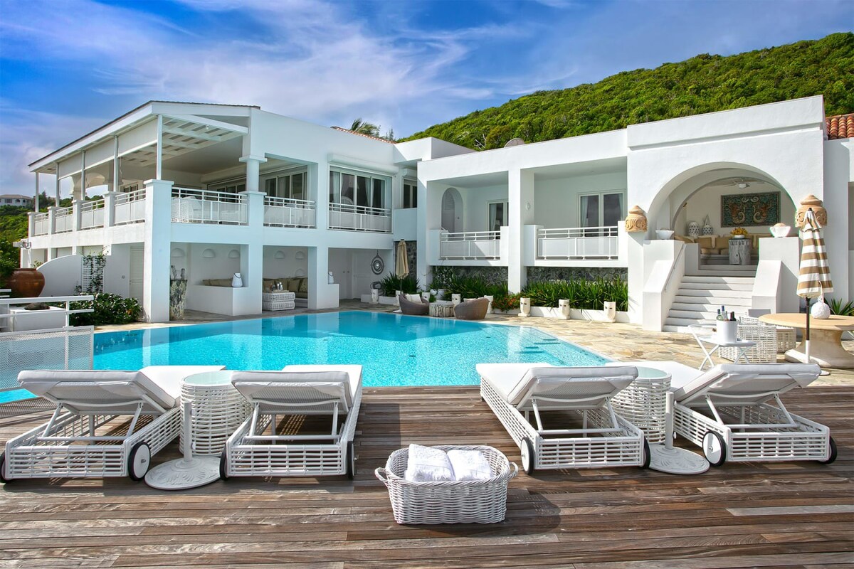 L'Oasis - Stunning beachfront villa with Chef