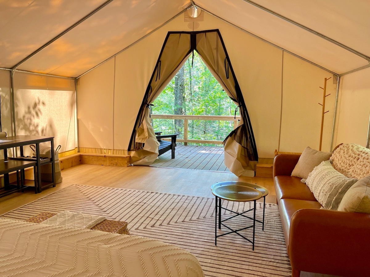 The Whippoorwill's Nest: Glamping in the Canopy
