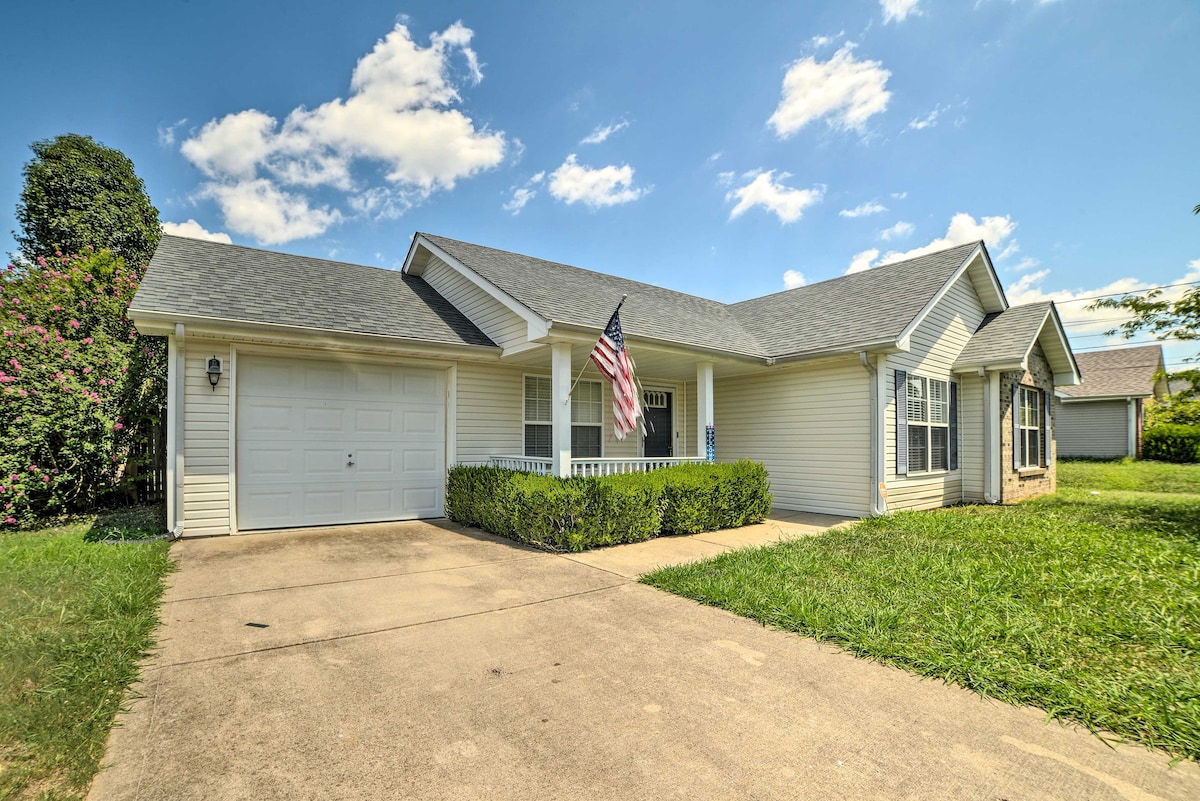 Charming Clarksville Home w/ Yard & Fire Pit!