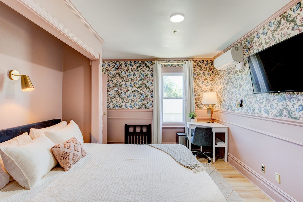 Suite 4 | Historic Art City Inn