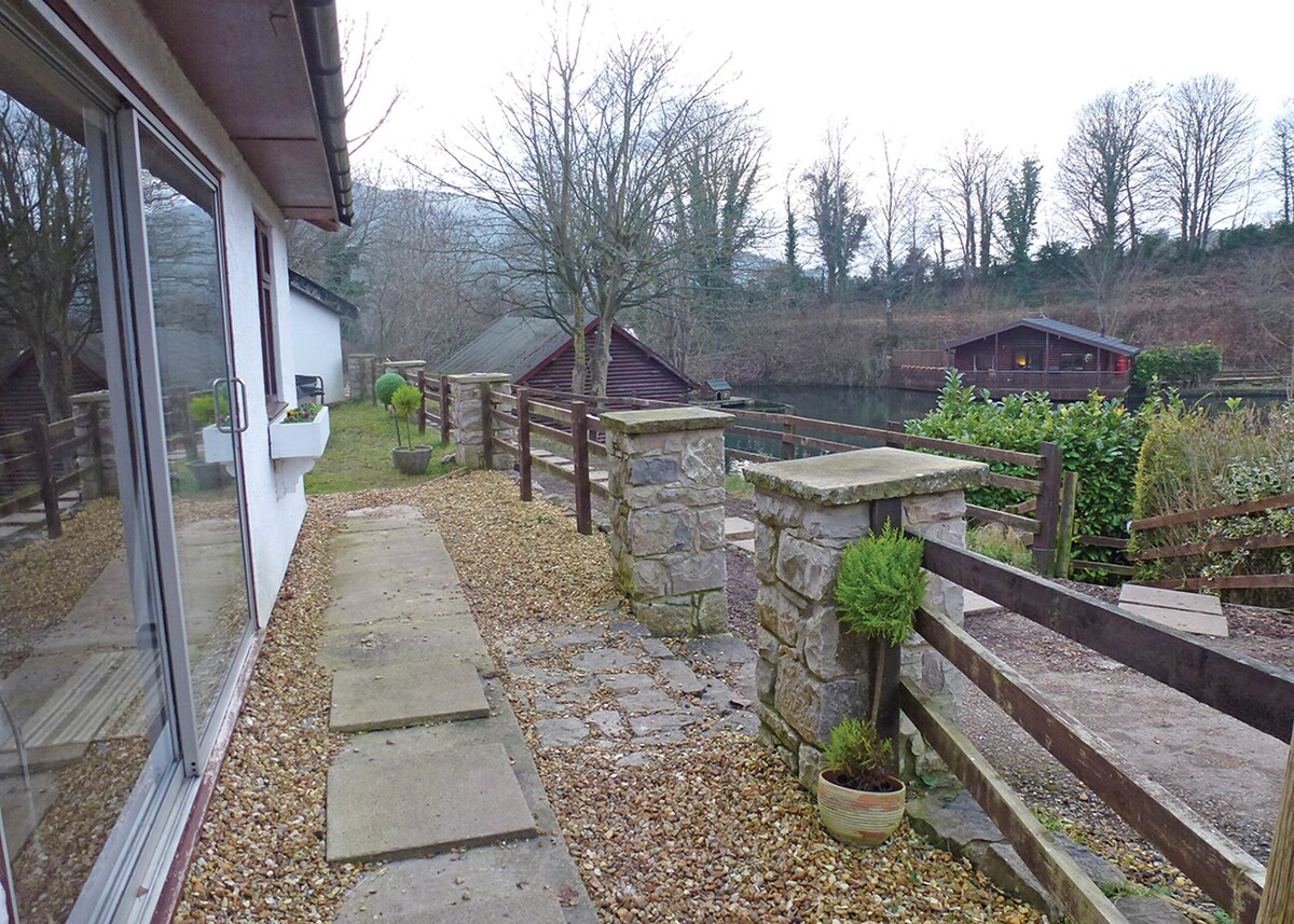 Moorhen Cottage