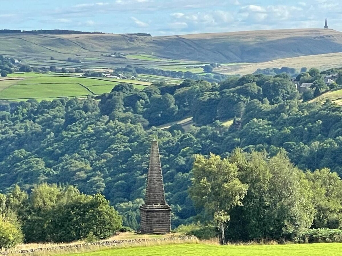 赫布登大桥（ Hebden Bridge ）的4 Berth大篷车