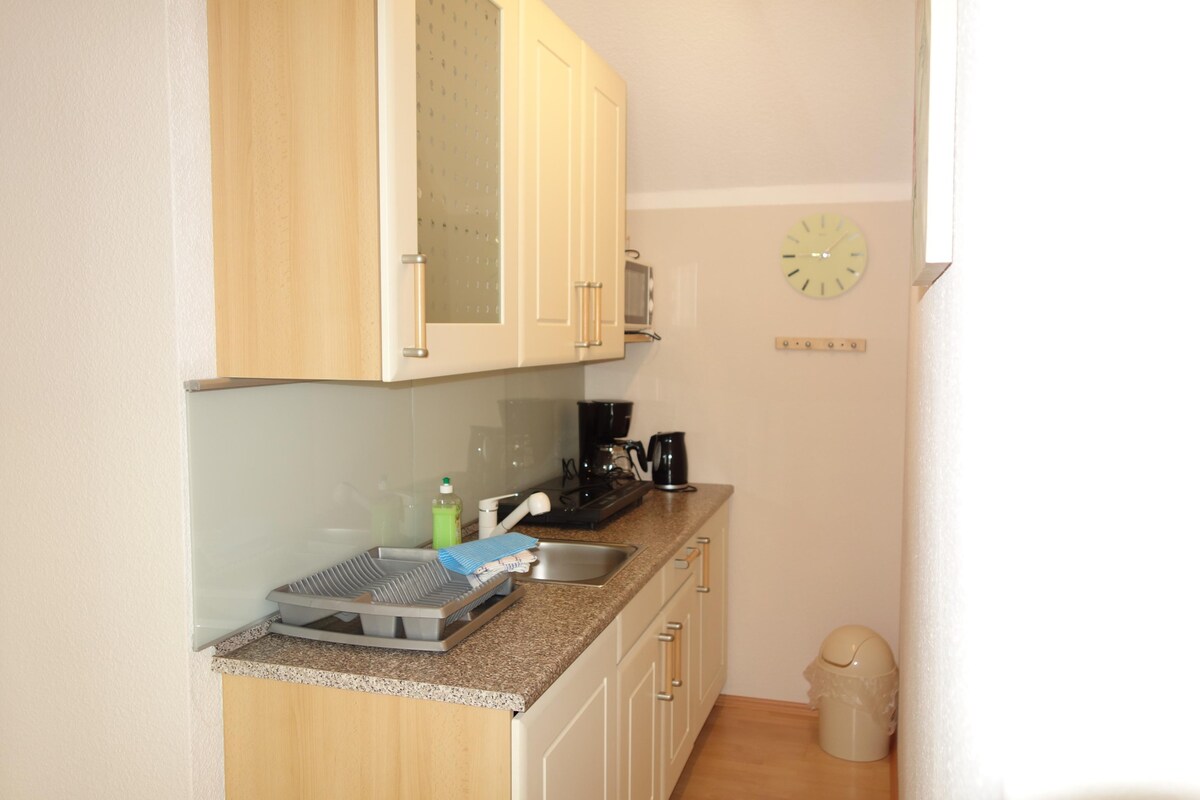 Rental-Standard-Ensuite-Balcony-Dachgeschoss