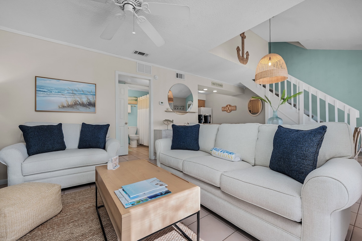 Sea Cabin 10B | Quaint Townhome | Private Beach