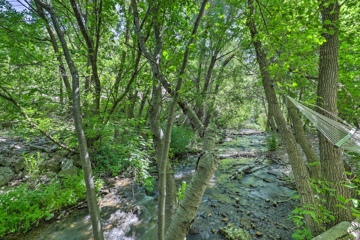 可欣赏山景、比布林溪（ Babbling Creek ）的普罗沃小屋