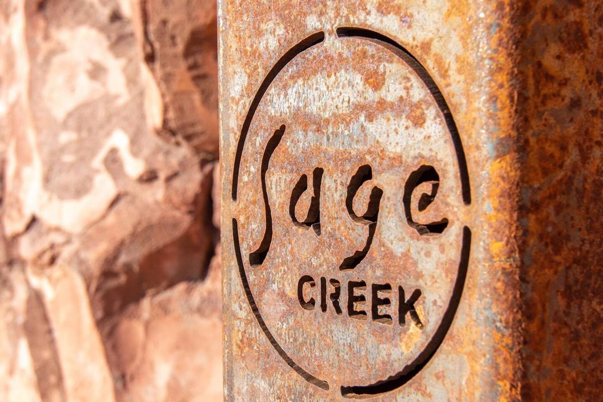 Moab Sage Creek Balance Rock Retreat