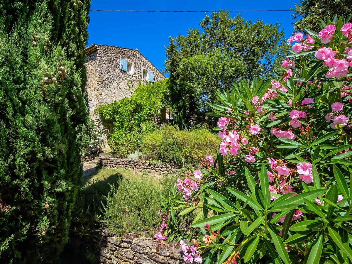 Mas authentique à Montségur-sur-Lauzon, Drôme, pis