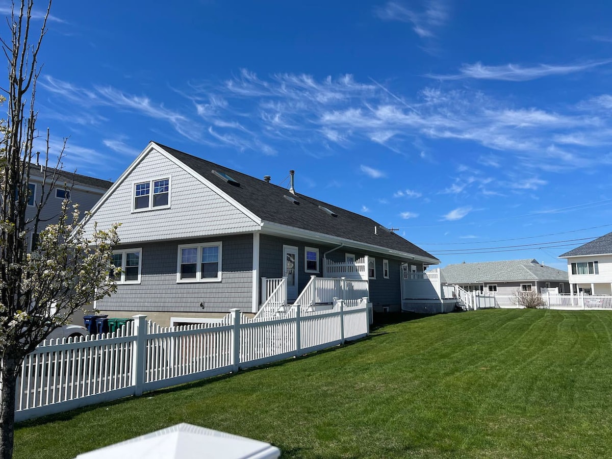 Entire Beach House w/ Fenced in Lawn + Parking