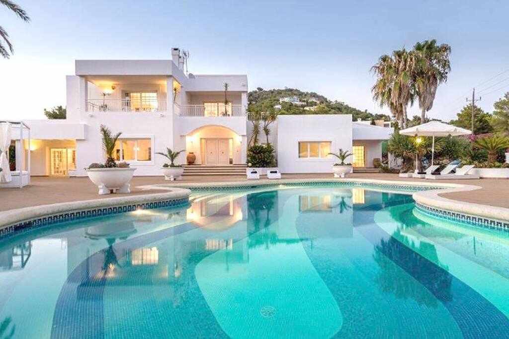 Gorgeous Villa near Ibiza centre & Talamanca Beach