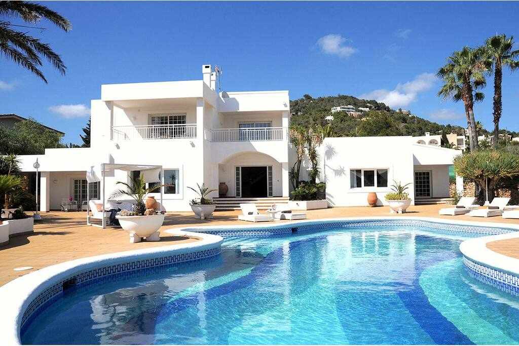Gorgeous Villa near Ibiza centre & Talamanca Beach