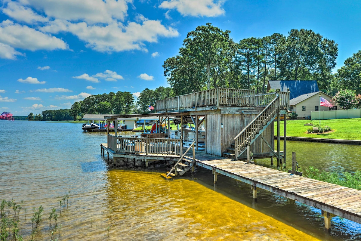 Beautiful Lakefront Retreat w/ Dock & Grill!