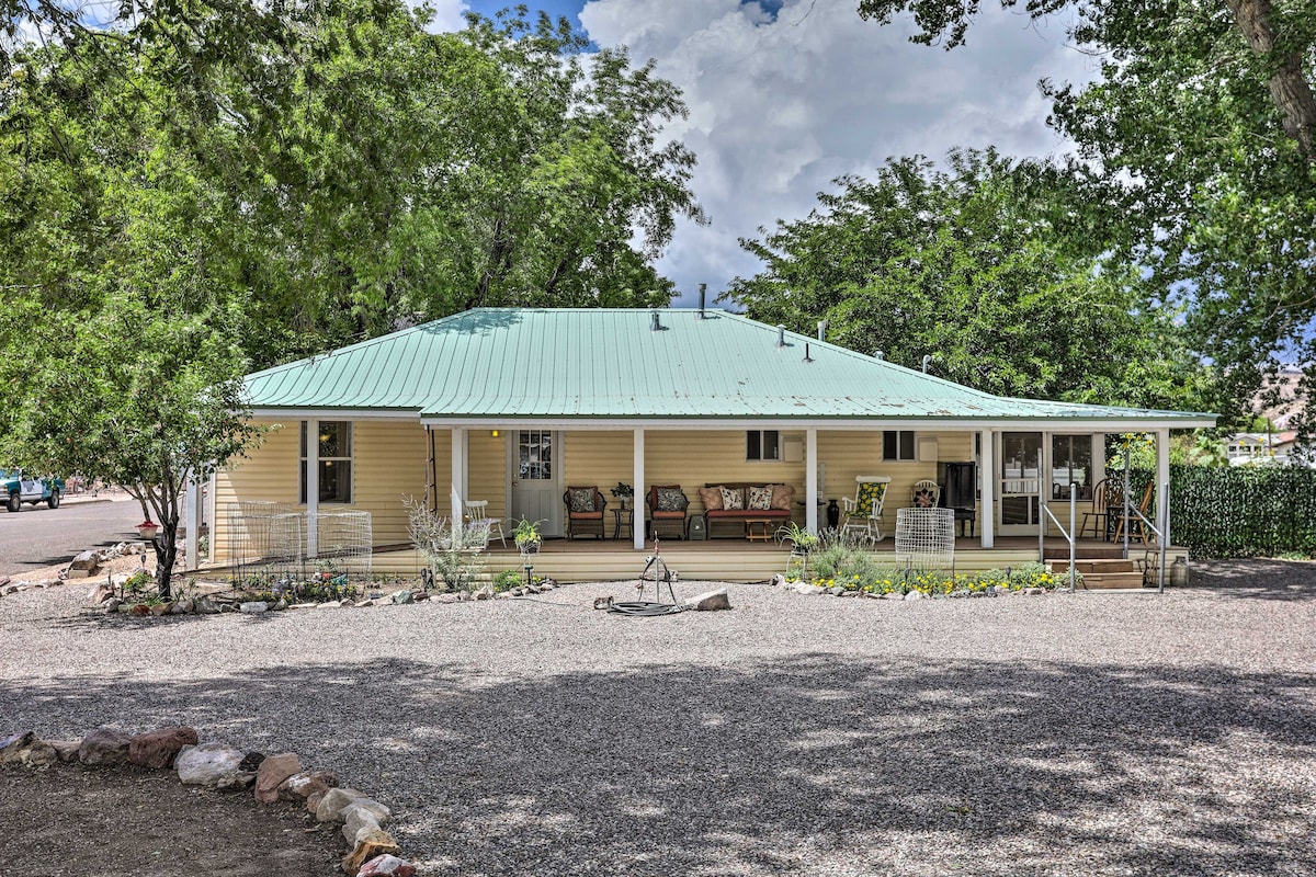 Outdoorsy Caliente Retreat w/ Screened Porch