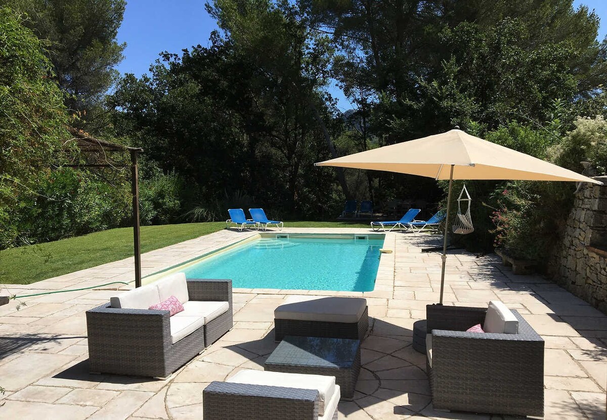 Confortable villa à La Cadière-d'Azur, piscine pri
