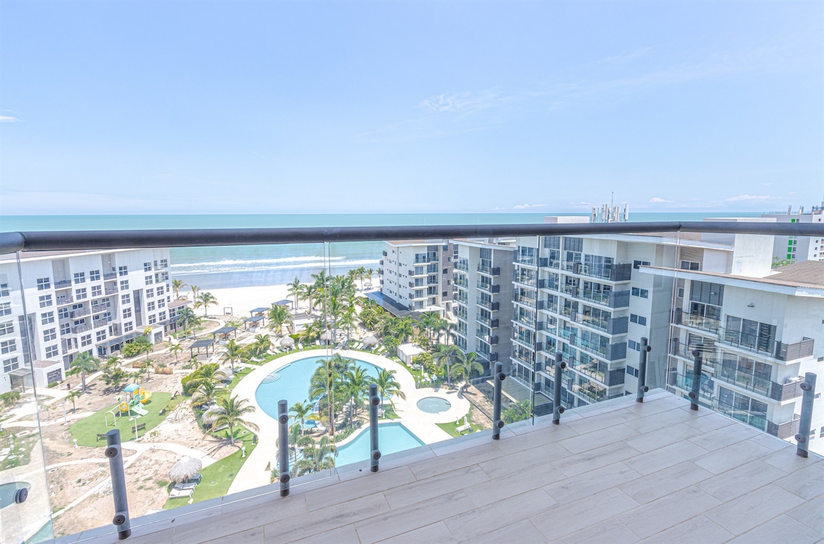 Ocean window (B3-9D) 2 bed 2 bath split design apt