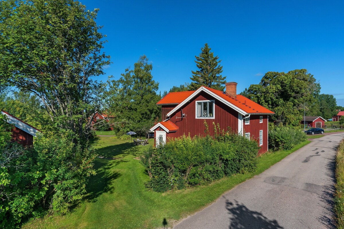 Charming cottage outside Rättvik | SE19026