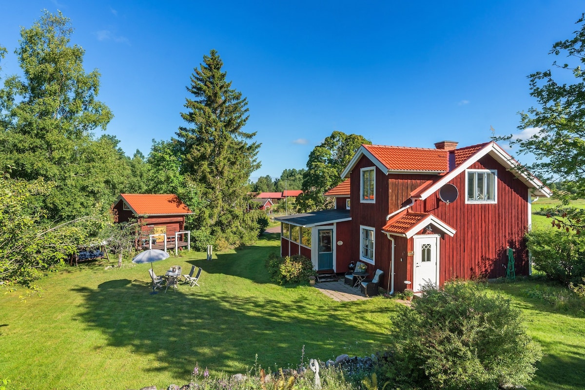 Charming cottage outside Rättvik | SE19026