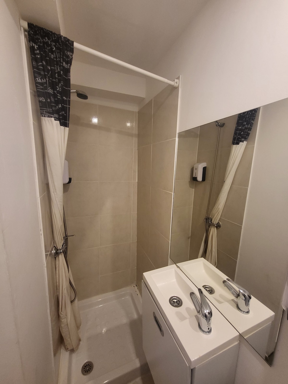 Double or Twin-Basic-Private Bathroom
