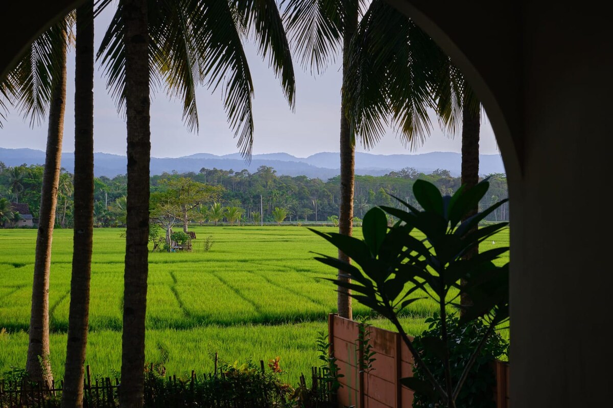 小野别墅（ Villa Ono ） |曼迪里海滩（ Mandiri Beach