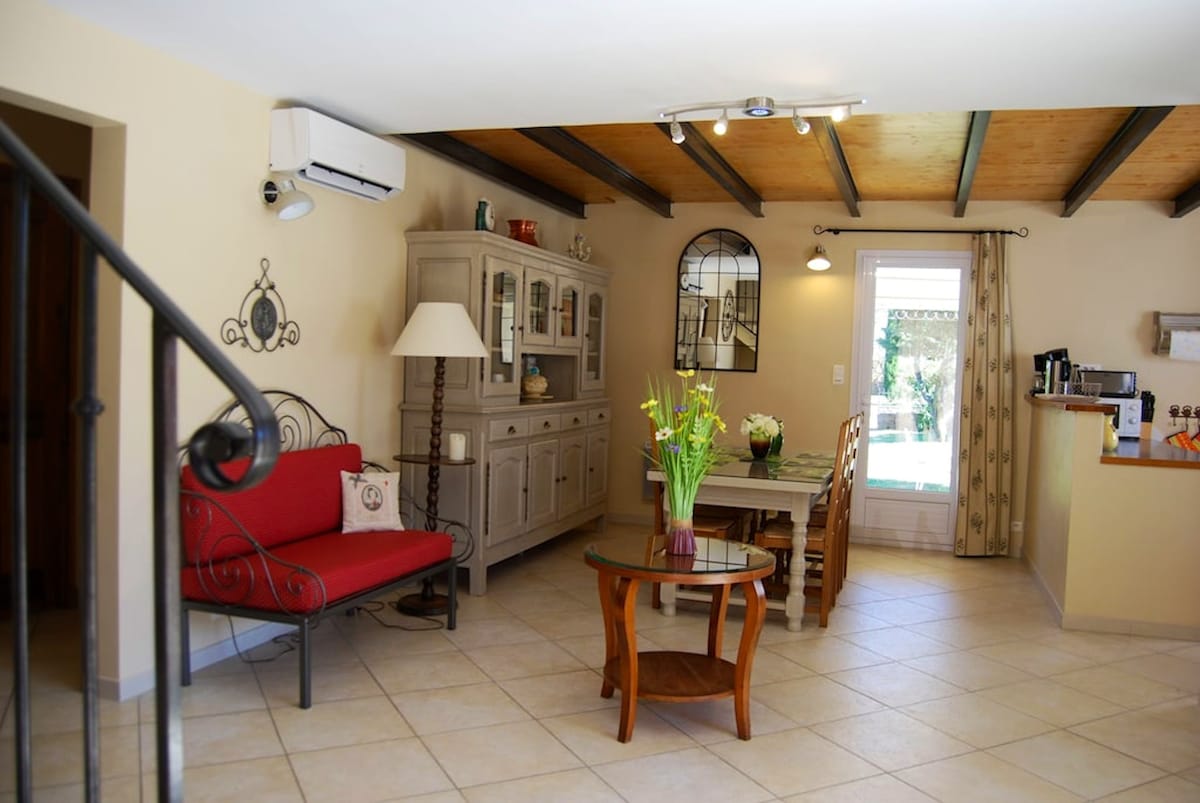 Villa for 5 ppl. with shared pool at Grillon