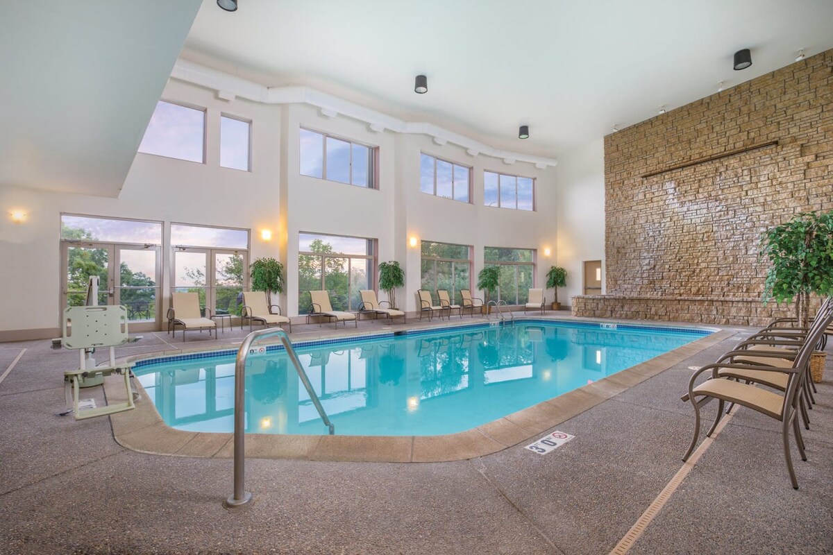 Tranquil Retreat: Cozy 1BR Suite @ Wyndham Galena