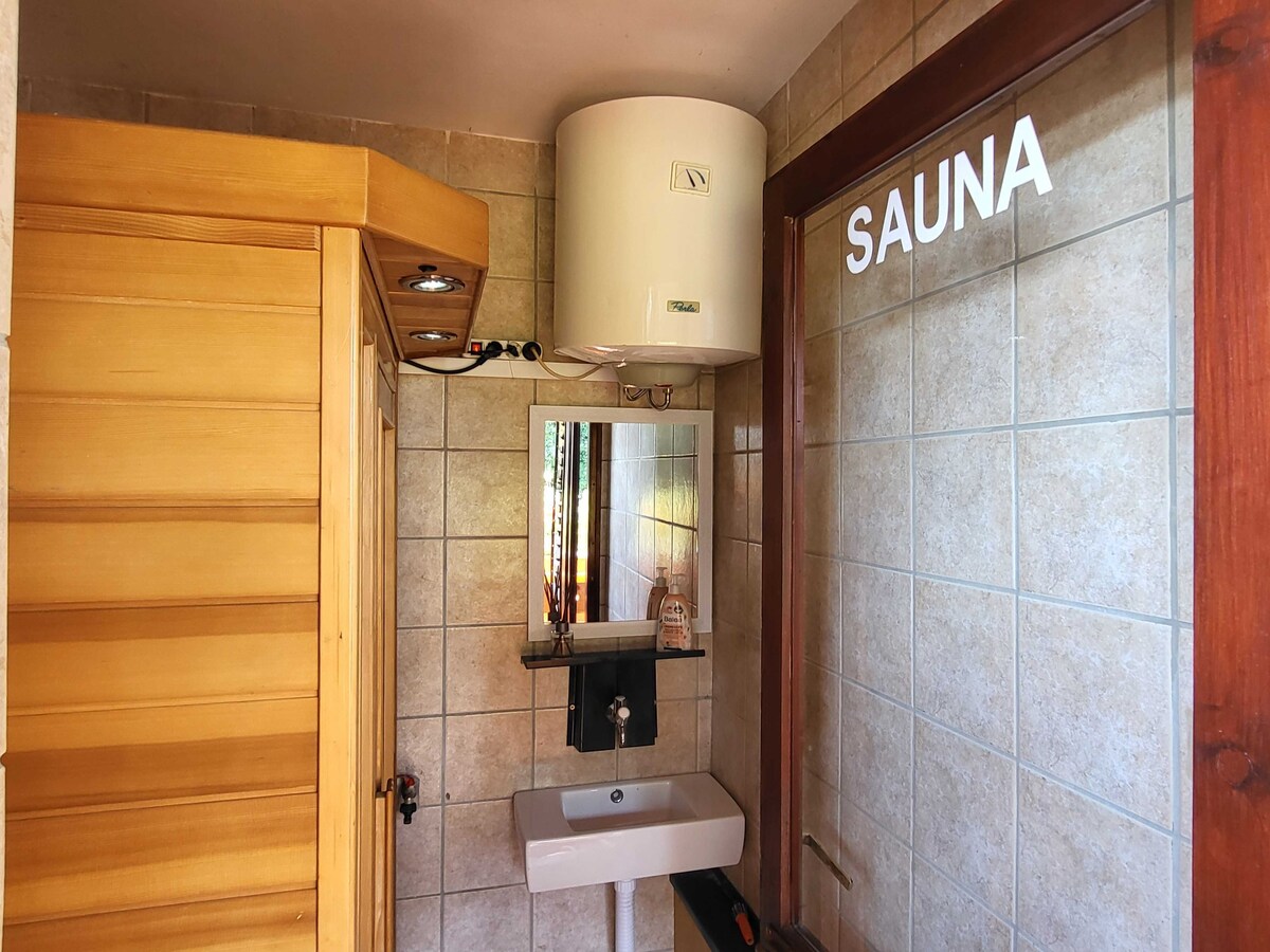 Holiday Home Vesna with Sauna