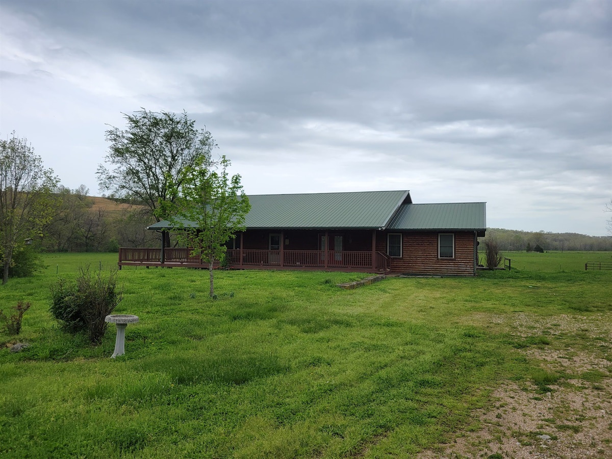 Ranch House on 750 acres near Niangua River