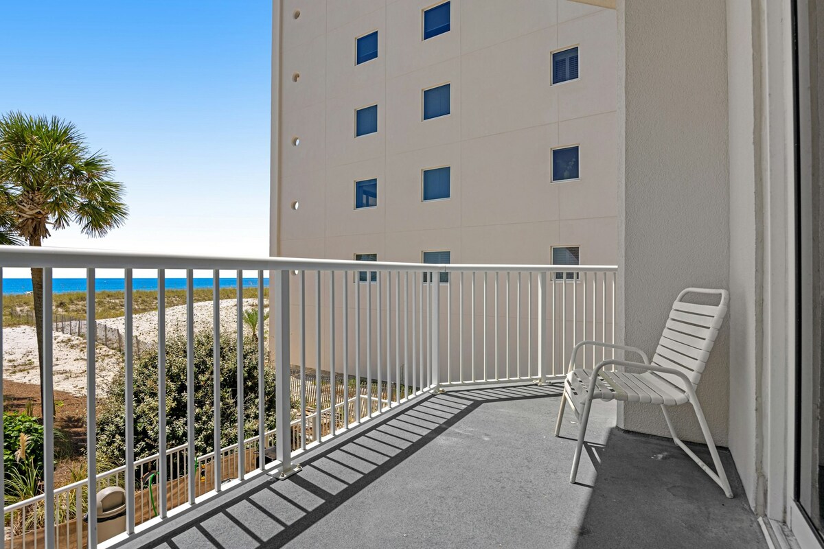 Oceanfront 3BR | Balcony | Pools | Hot Tubs | Gym
