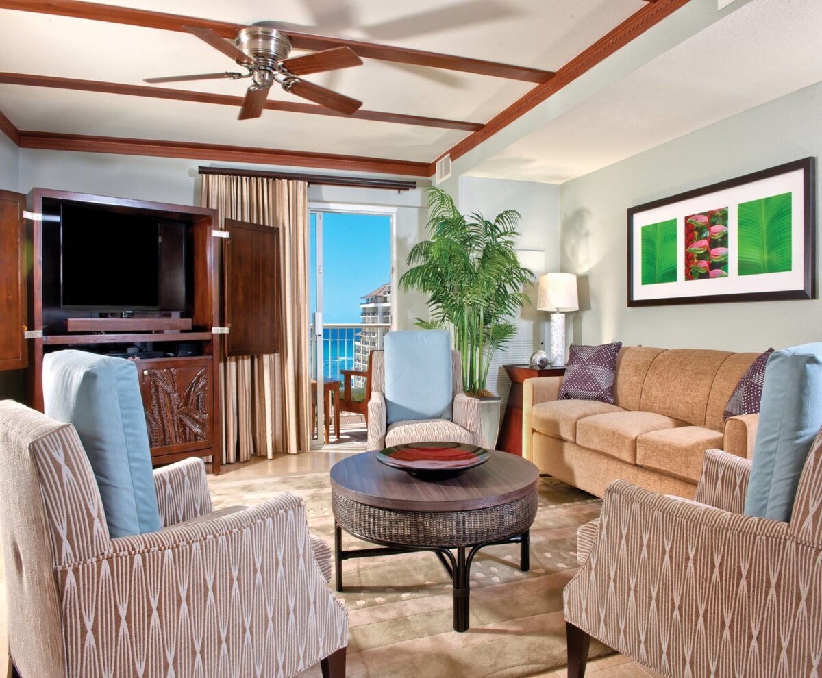 Wyndham Waikiki Beach Walk|3BR/2BA King Balc Suite