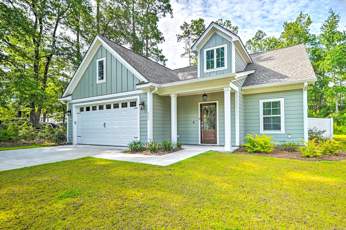 Charming Pawleys Island Home ~ 4 Mi to Beach!