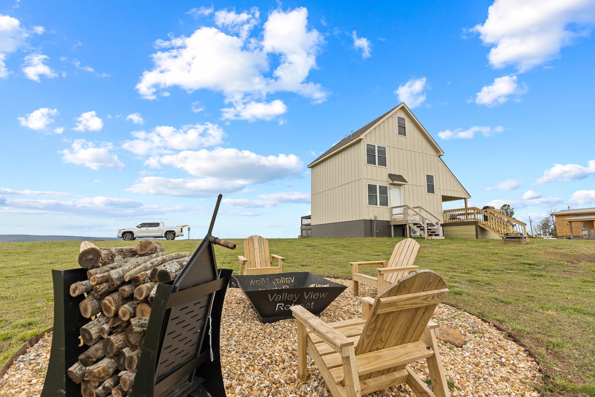 Valley View Retreat -Remodeled and New Hot Tub!