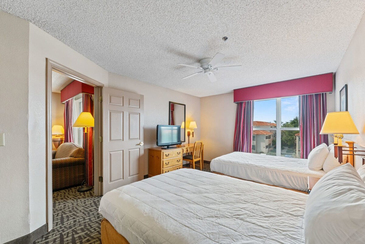 斯科茨代尔（ Scottsdale ） 2卧2卫家具公寓4张全尺寸床