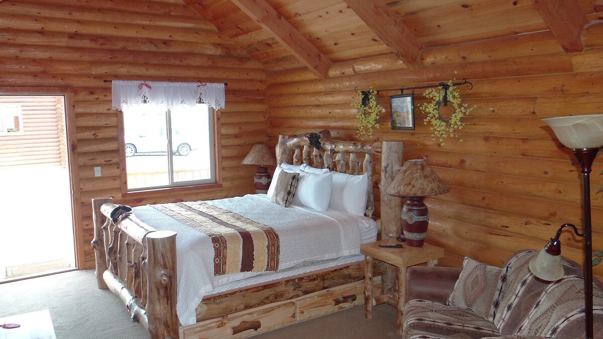 布莱斯峡谷原木小木屋带加大双人床的小木屋