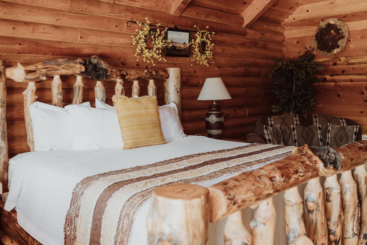 布莱斯峡谷原木小木屋带加大双人床的小木屋