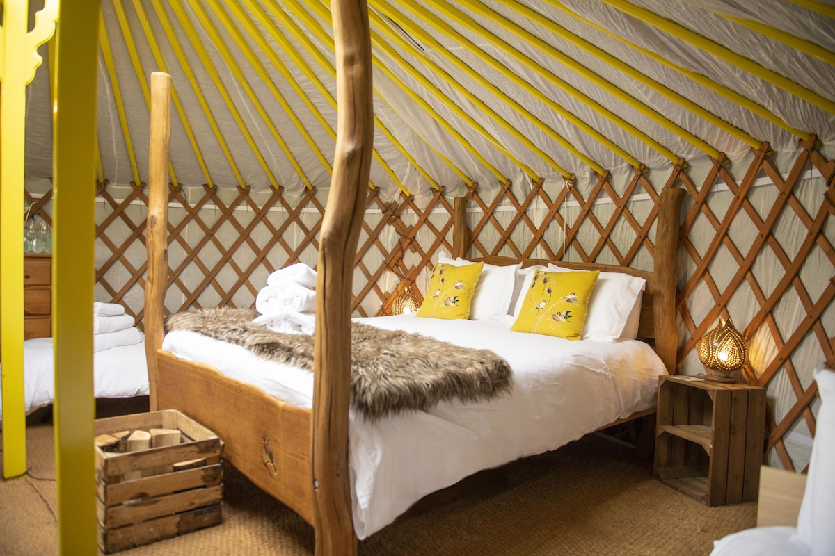 Goldfinch Yurt